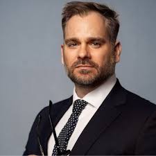 Obsahový marketing je zadarmo.“ 😮 Šialenosť🤦‍♂️ Avšak sú ľudia, ktorí  tomu veria. Práve preto som sa na tento mýtus pozrel bližšie. Poďme skúsiť  nájsť situáciu, keď zadarmo JE. Najmeš si…