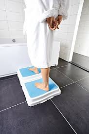 Badebutler die einstiegshilfe von badewolke für badewannen Badewannenstufen Fur Senioren Badewanneneinstiegshilfen