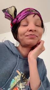 That scarf must be tied too tight because baby is that what you heard😂🤣 ,  #jokesonyou #ijustwantedtosaythat #senseofhumor #whatsthetee  #ishouldsticktomusic