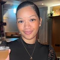 Bianca Edmonds's Instagram, Twitter & Facebook