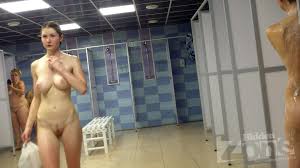 Naked women in public baths - порно