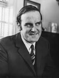 Monty Python's wunderbare Welt der Schwerkraft