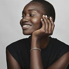 Strahlendes Offenes Herz PANDORA Charm 792492C00