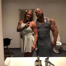 Watch or read tips, hints and cheats for this game! Bodybuilder Finds Out His Pic Is Used In A Meme About Slapping Moms Responds With His Mom S Pic Bored Panda