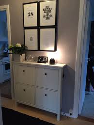 Hall Gra Tapet Gra Hall Schuhschrankflur Tapet In 2020 Hemnes Craftsman Style Kitchens Shoe Cabinet