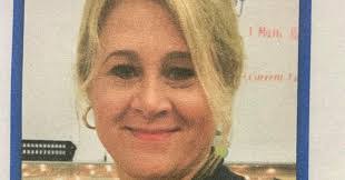 Sandra Cinelli's Instagram, Twitter & Facebook