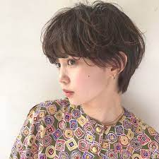 髪の毛のボリュームで悩んでるならこのヘアスタイルで解決してみない hair ヘアカット 中性 ヘア パーマ