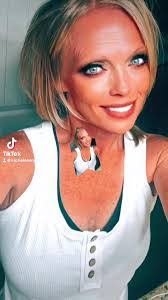 April Hendren's Instagram, Twitter & Facebook