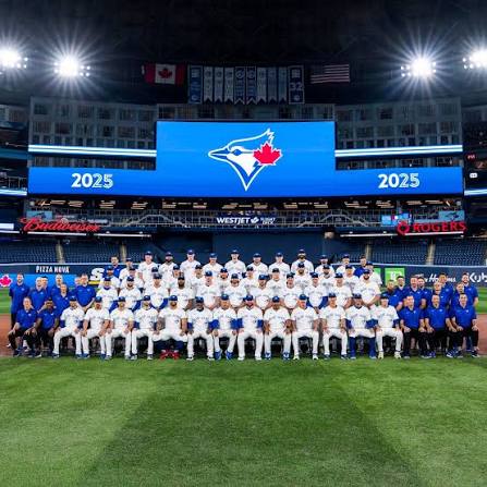 📸 Your 2025 Toronto Blue Jays! #PhotoDay | #lightsupletsgo