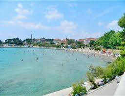 Model which utilizes split snares. Strand Bacvice Split Kroatische Strande