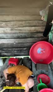 Ngintip Pipis - EPORNER