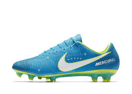 L'entreprise n'avait pas donné de raison à cette rupture à l'époque. Neymar Jr Written In The Stars Mercurial Vapor Nike News