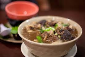 Bring to a boil, lower heat, and simmer for 30 minutes. Oxtail Soup Four Bowls In Honolulu