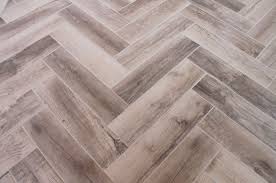 Wir zeigen ihnen die verschiedensten fliesenarten und neuesten fliesentrends. Fliesen Fretthold