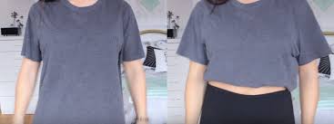 Tuck Oversized T Shirts Under Your Bra To Make Them Look Like A Crop Top In A Few Minutes Tucked In Shirt Outfit T Shirt Hacks Shirts