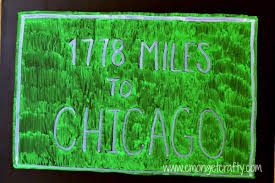 Chicago bean decorative pillow with accents. How To Throw An Awesome Chicago Themed Party