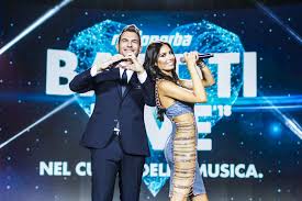 Jun 17, 2021 · marco montrone, presidente di radio norba, anticipa lo straordinario cast artistico dell'edizione 2021 e l'elenco delle 16 città coinvolte nelle 6 puntate del festival dell'estate italiana. Battiti Live Stasera 13 Luglio 2021 Su Italia 1 Chi Sono I Conduttori Alan Palmieri Ed Elisabetta Gregoraci Tag43