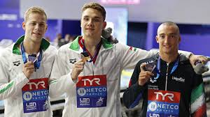 Kenderesi tamás és milák kristóf az elődöntőben, németh egyéni csúccsal finalista. Milak Arany Kenderesi Ezustermes 200 Meter Pillangon Felporog Az Uszo Eb Infostart Hu