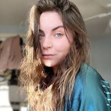 Carol Casella's Instagram, Twitter & Facebook