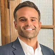 Here's to another successful closing! ⬇️⬇️⬇️