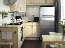 Making The Most Of Modern Small Kitchens Small Kitchen With Smart L Shaped Kitchen D Diseno Muebles De Cocina Cocinas Pequenas Cocinas Pequenas En Forma De L