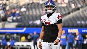 Jaxson Dart leaves Giants game with knee injury