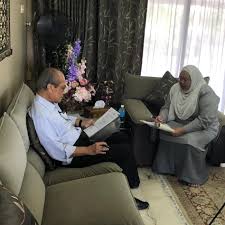 Kerajaan sarawak diminta bertimbang rasa terhadap kerajaan persekutuan selepas negeri itu menjadi penerima peruntukan. Pustaka Sarawak On Twitter Wawancara Sejarah Lisan Bersama Ybhg Tan Sri Dato Sri Haji Safri Awang Zaidell Telah Diadakan Pada 4 Mac 2020 Beliau Adalah Merupakan Mantan Timbalan Setiausaha Kerajaan Negeri Sarawak