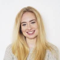 600+ profilů „Sandra“