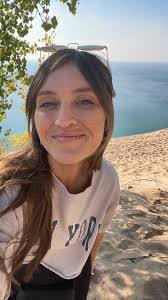 Danielle Tenney's Instagram, Twitter & Facebook