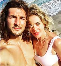 Oct 09, 2019 · affascinante e con un fisico da invidiare andrea preti è noto anche per le sue storie d'amore, quella più nota con claudia gerini: Claudia Gerini E Andrea Preti Stanno Ancora Insieme Le Foto A Ibiza
