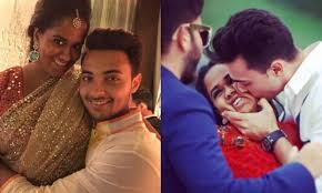 Arpita Khan Shares Love Filled Pics With Aayush Sharma On 5th Wedding Anniversary News24online Dailyhunt She looks very pregnant in all the recent ig picture.