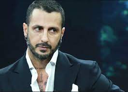 Fabrizio corona, re dello showbiz. Fabrizio Corona Positive And With Serious Symptoms Here Are The Latest News Ilmeteo It World Today News
