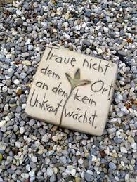 Ganz Meiner Meinung Nach Gartenarbeit Lebensraum Garten Garten Gartenarbeit Lebensraum Meiner Me Herb Garden Design Miniature Garden Little Gardens