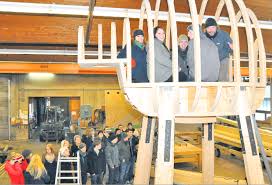 Die auswahl von projekten konzentriert sich auf von ihm. Ein Kunstwerk Entsteht Mit Dem Knowhow Von Holzbau Schmid Holzbau Schmid