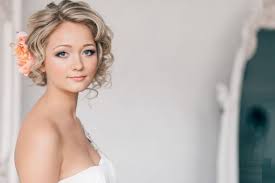 If you have short blonde hair and cannot go for those wavy hairstyles then this exquisite wedding hairstyle for girls having short hair is perfect for you. 125 Short Sexy Wedding Day Hairstyles For Brides