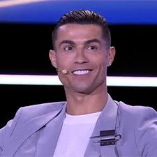 Mourinho cree que CR7 se quedará en el Madrid