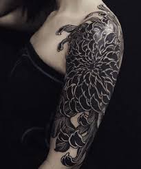 Black Sleeve Chrysanthemum Tattoo This Complete Black Tattoo With The Outline Is Sure To Love Chrysanthemum Tattoo Tattoos Body Art Tattoos