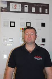 Wir als elektriker notdienst wien sind für sie rund um die uhr erreichbar! Ihr Hlawatschek Team Elektroinstallateur In 1220 Wien