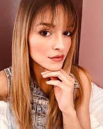 Chitty Chitty 🔫🔫 #quarantine #hair #hairstyles #homehaircut #mommyhood  #bangs #shebangs #denim #levis