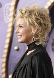 Pin van Rose Oakley-Langley op Short hair cuts