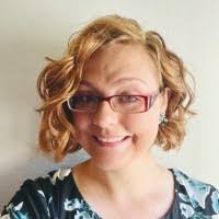 Kari Beck's Instagram, Twitter & Facebook