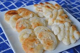 Looking East Spoonfuls Of Germany Recipes Little Cakes German Cookies