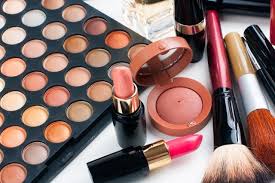Huda Beauty اسعار المكياج 2019 صور ادوات المكياج البسيطة والمهمة 2019 اسماء الميك اب واستخداماته 2019 فونديش كونسيلر أحدث الأسعار