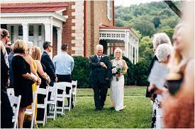 Fun Filled Outdoor Wedding Photography At Ravenswood Mansion In Brentwood Tn Sara Lane Stevie Outdoor Wedding Photography Outdoor Wedding Wedding Photography