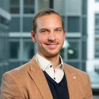 Kevin Weyer's Instagram, Twitter & Facebook