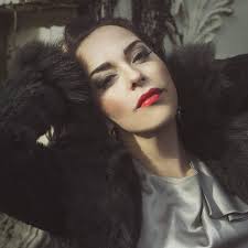 Laura pausini performance onstage