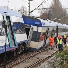 Ungluck In 2017 Entgleister Zug Im Bahnhof Elmshorn Fahrdienstleiter Muss Bussgeld Zahlen Shz De