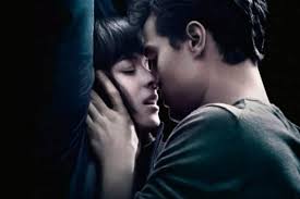 Seulement dans « 50 nuances de grey », l'innocenteana est folle d'amour pour le charmant dominateur grey. 50 Nuances Plus Sombres Est Disponible Sur Netflix