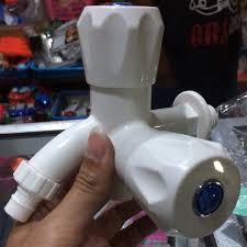 Menjaga kebersihan tubuh setelah beraktivitas seharian sangat penting agar tetap sehat. Promo Terbatas Double Kran Keran Air Shower Taman Plastik Premium New Soligen Shopee Indonesia