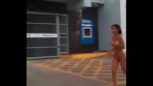 Venezolana corre desnuda - XNXX.COM